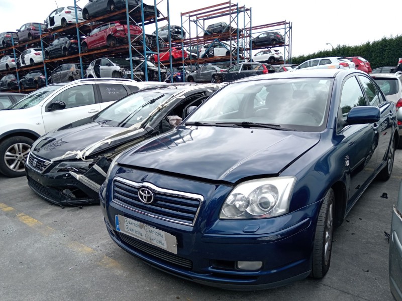 toyota avensis sedán (_t25_) del año 2004