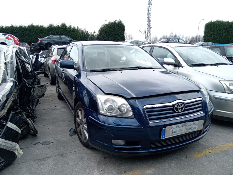 toyota avensis sedán (_t25_) del año 2004