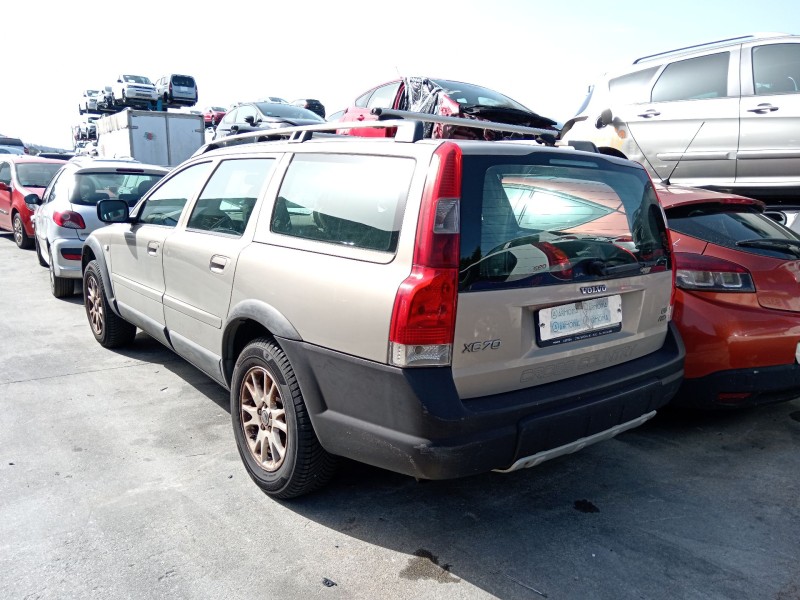 volvo xc70 i cross country (295) del año 2004