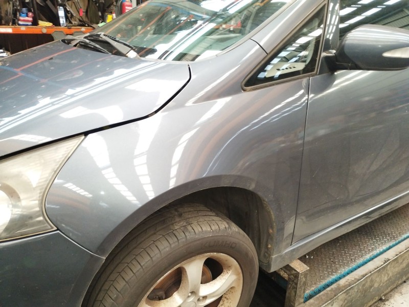 Recambio de aleta delantera izquierda para mitsubishi grandis (na_w) 2.0 di-d (na8w) referencia OEM IAM 5220B197  