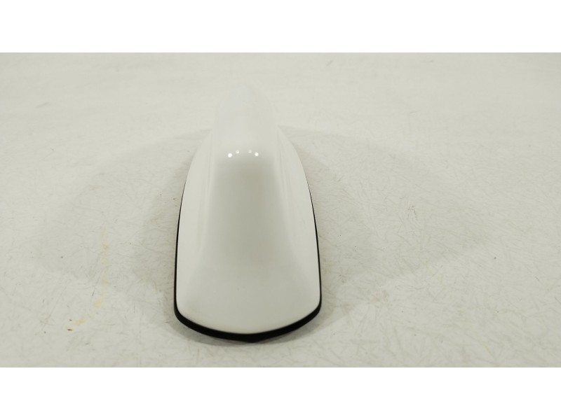 Recambio de antena para toyota yaris (_p21_, _pa1_, _ph1_) 1.5 hybrid (mxph11) referencia OEM IAM 867600D010 8607733040A2 