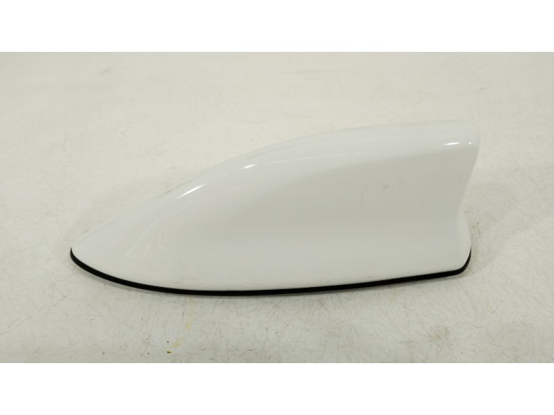 Recambio de antena para toyota yaris (_p21_, _pa1_, _ph1_) 1.5 hybrid (mxph11) referencia OEM IAM 867600D010 8607733040A2 