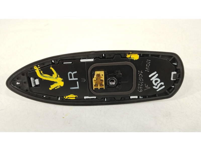 Recambio de antena para toyota yaris (_p21_, _pa1_, _ph1_) 1.5 hybrid (mxph11) referencia OEM IAM 867600D010 8607733040A2 