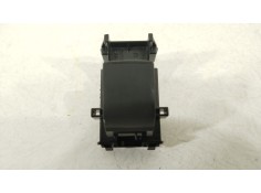 Recambio de mando elevalunas trasero izquierdo para toyota yaris (_p21_, _pa1_, _ph1_) 1.5 hybrid (mxph11) referencia OEM IAM 84