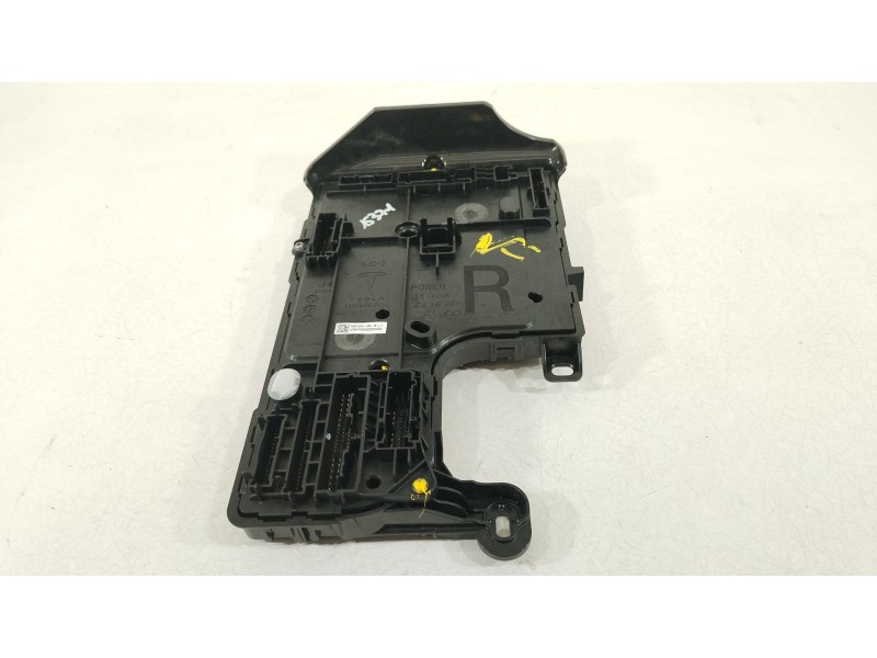 Recambio de modulo electronico para tesla model 3 ev referencia OEM IAM 156745400B  
