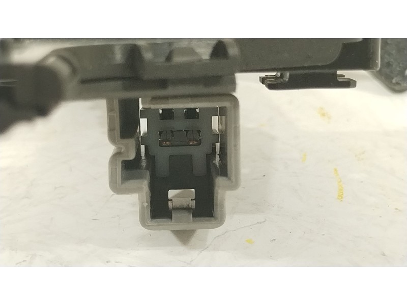 Recambio de enganche cinturon trasero izquierdo para tesla model 3 ev referencia OEM IAM 108593901E 1085939C1E 