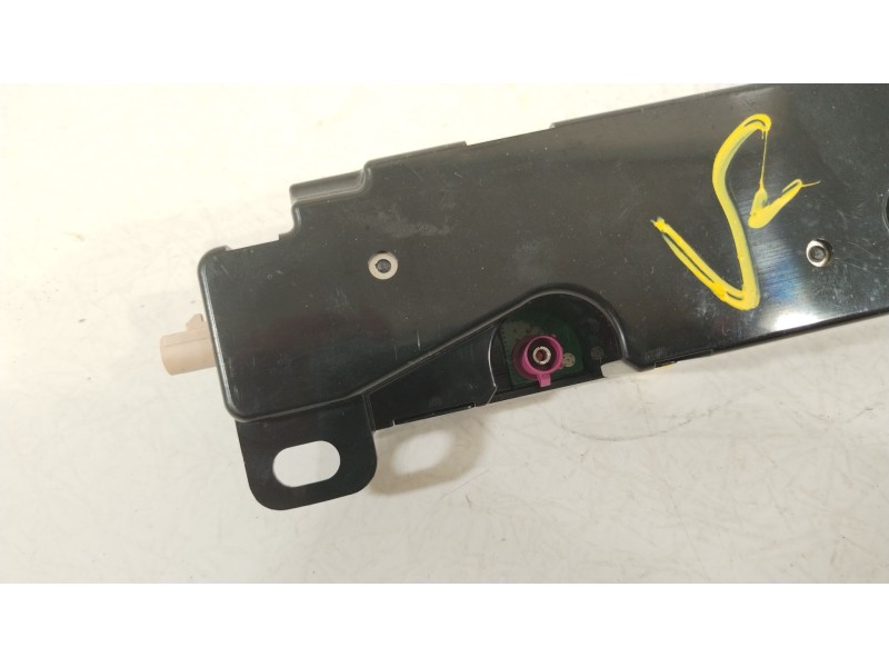 Recambio de amplificador para tesla model 3 ev referencia OEM IAM   