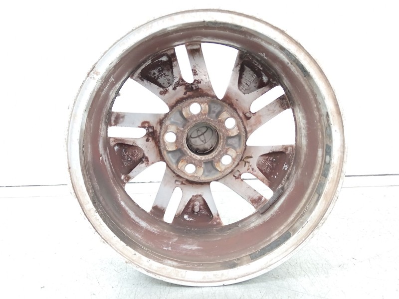Recambio de llanta para toyota auris hybrid active referencia OEM IAM HL47292  