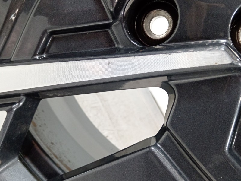 Recambio de llanta para hyundai kona (os, ose, osi) 1.0 t-gdi hybrid 48v referencia OEM IAM 52910BE650  