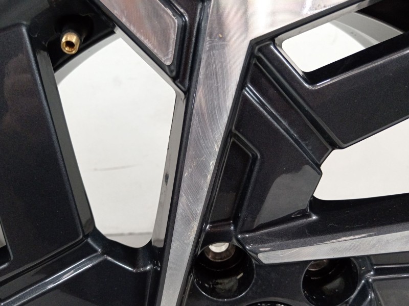 Recambio de llanta para hyundai kona (os, ose, osi) 1.0 t-gdi hybrid 48v referencia OEM IAM 52910BE650  