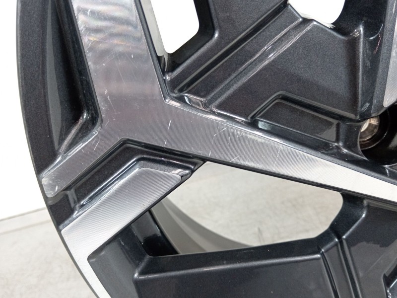 Recambio de llanta para hyundai kona (os, ose, osi) 1.0 t-gdi hybrid 48v referencia OEM IAM 52910BE650  