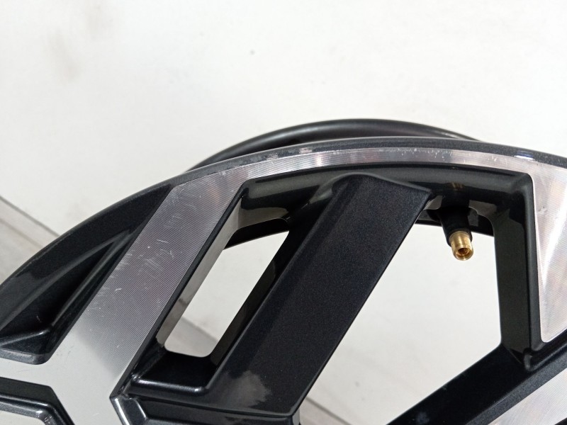 Recambio de llanta para hyundai kona (os, ose, osi) 1.0 t-gdi hybrid 48v referencia OEM IAM 52910BE650  