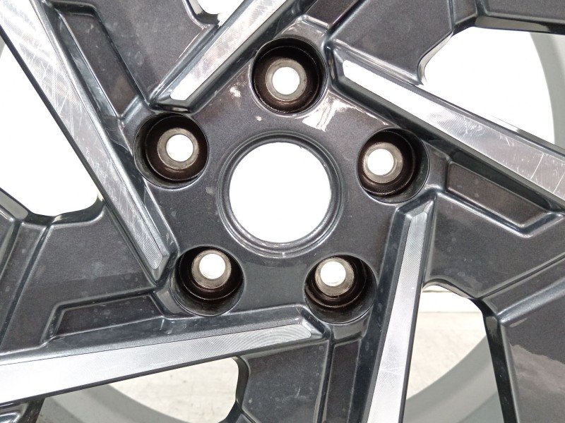 Recambio de llanta para hyundai kona (os, ose, osi) 1.0 t-gdi hybrid 48v referencia OEM IAM 52910BE650  