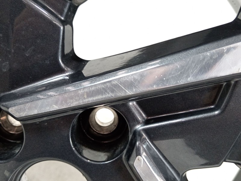 Recambio de llanta para hyundai kona (os, ose, osi) 1.0 t-gdi hybrid 48v referencia OEM IAM 52910BE650  