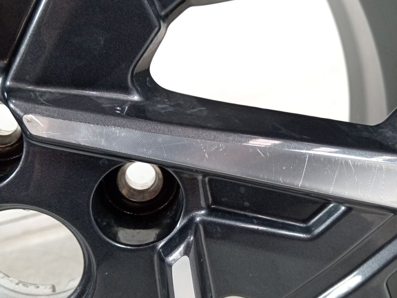 Recambio de llanta para hyundai kona (os, ose, osi) 1.0 t-gdi hybrid 48v referencia OEM IAM 52910BE650  