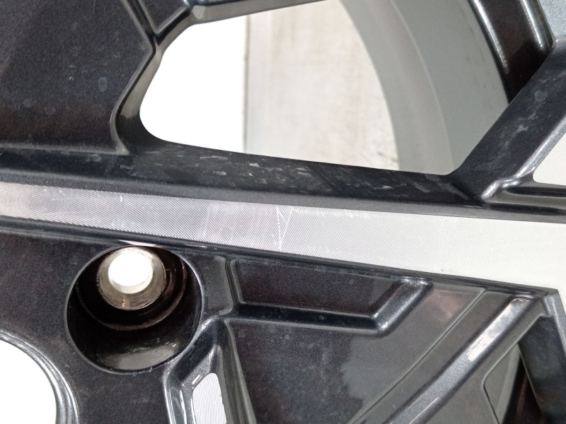 Recambio de llanta para hyundai kona (os, ose, osi) 1.0 t-gdi hybrid 48v referencia OEM IAM 52910BE650  