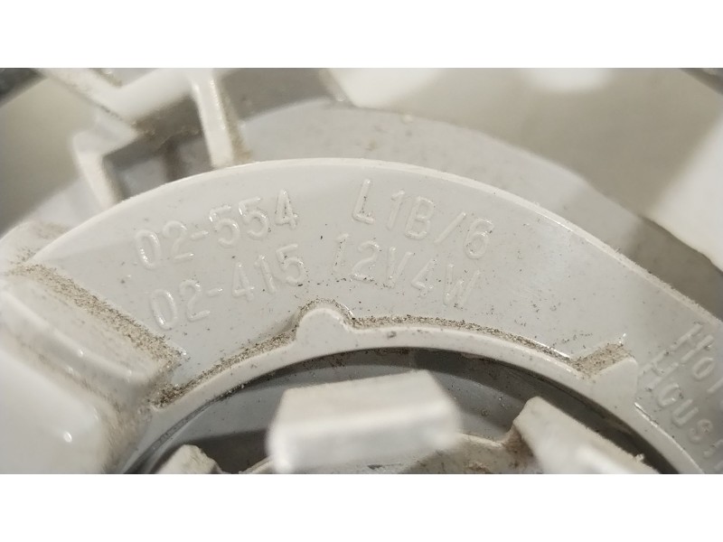 Recambio de faro antiniebla derecho para toyota yaris (_p21_, _pa1_, _ph1_) 1.5 hybrid (mxph11) referencia OEM IAM 8121C02190  