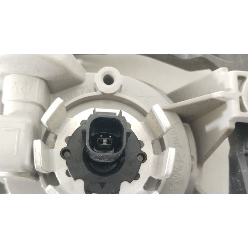 Recambio de faro antiniebla izquierdo para toyota yaris (_p21_, _pa1_, _ph1_) 1.5 hybrid (mxph11) referencia OEM IAM 8122102190 