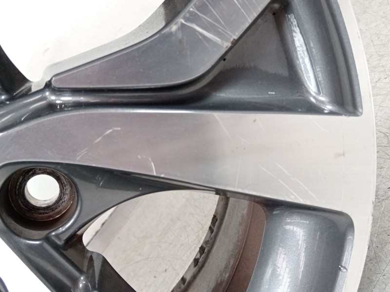 Recambio de llanta para citroën c4 aircross 1.6 hdi 115 referencia OEM IAM J18X7J  