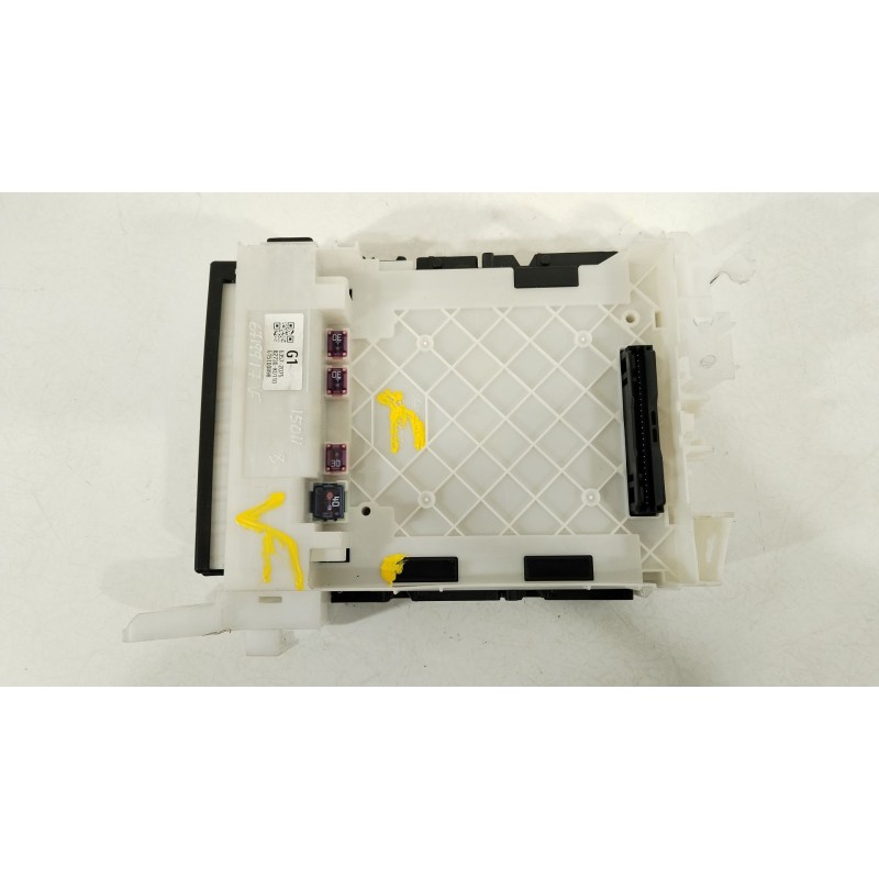 Recambio de caja reles / fusibles para toyota yaris (_p21_, _pa1_, _ph1_) 1.5 hybrid (mxph11) referencia OEM IAM 82730K0110  