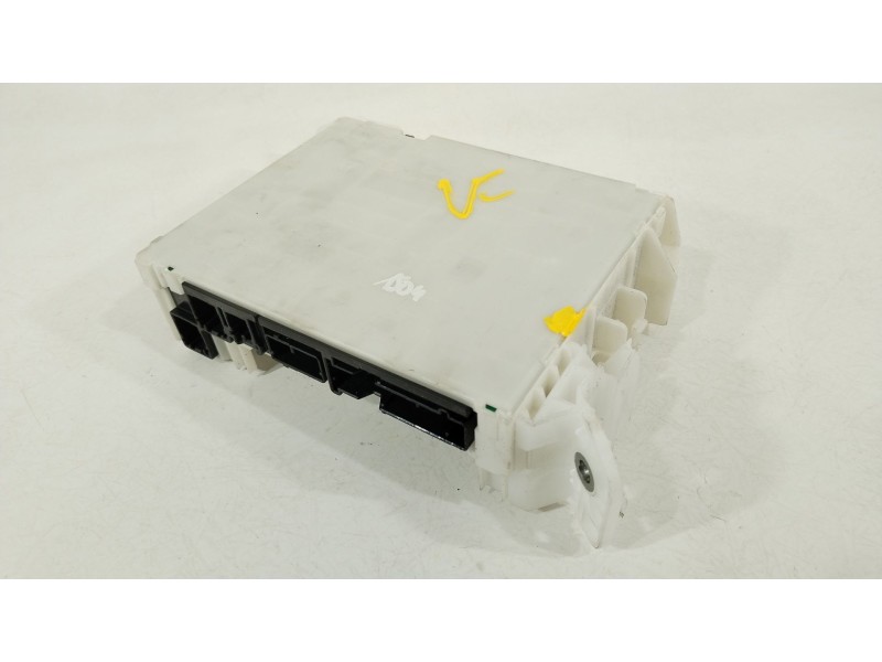 Recambio de caja reles / fusibles para toyota yaris (_p21_, _pa1_, _ph1_) 1.5 hybrid (mxph11) referencia OEM IAM 82730K0110  