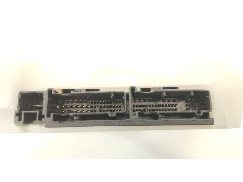 Recambio de caja reles / fusibles para toyota yaris (_p21_, _pa1_, _ph1_) 1.5 hybrid (mxph11) referencia OEM IAM 82730K0110  