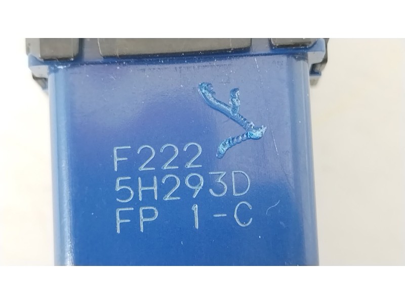 Recambio de interruptor para toyota yaris (_p21_, _pa1_, _ph1_) 1.5 hybrid (mxph11) referencia OEM IAM 8415302110 F2225H293D 