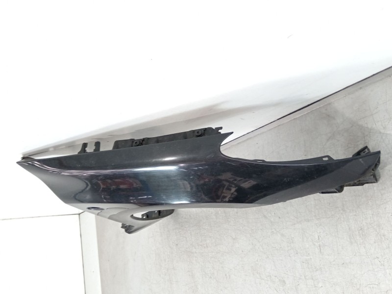 Recambio de aleta delantera derecha para peugeot 307 break (3e) 1.6 hdi 110 referencia OEM IAM 9653364577  