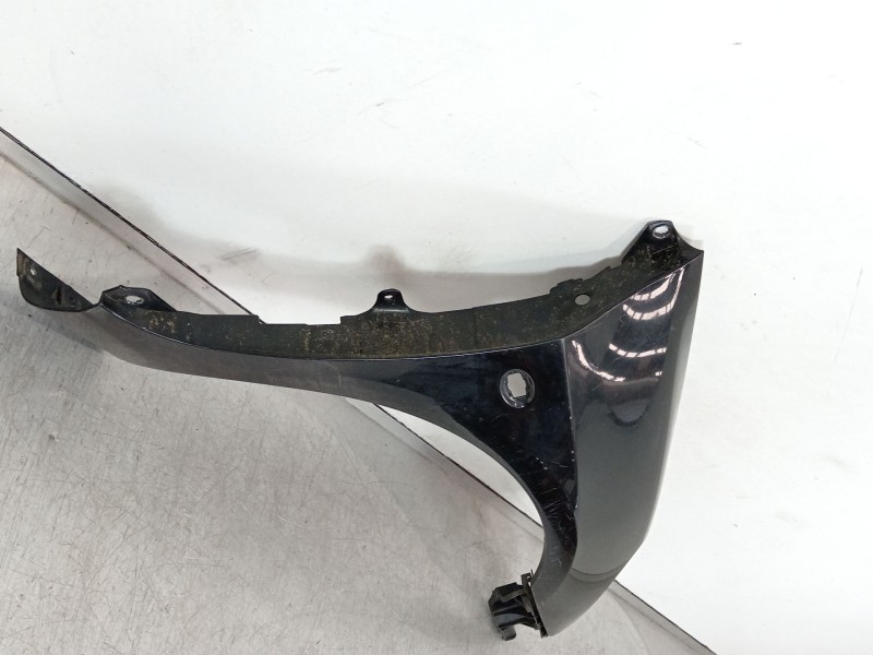 Recambio de aleta delantera derecha para peugeot 307 break (3e) 1.6 hdi 110 referencia OEM IAM 9653364577  