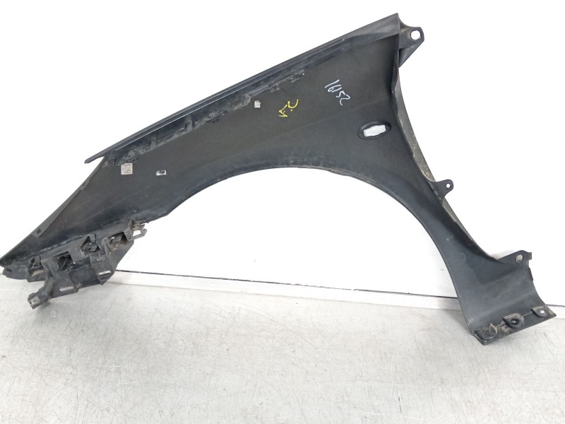 Recambio de aleta delantera derecha para peugeot 307 break (3e) 1.6 hdi 110 referencia OEM IAM 9653364577  