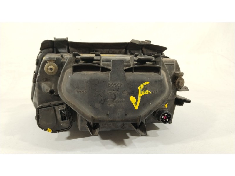 Recambio de faro derecho para audi a4 b5 (8d2) 1.8 t referencia OEM IAM 8D0941004E  