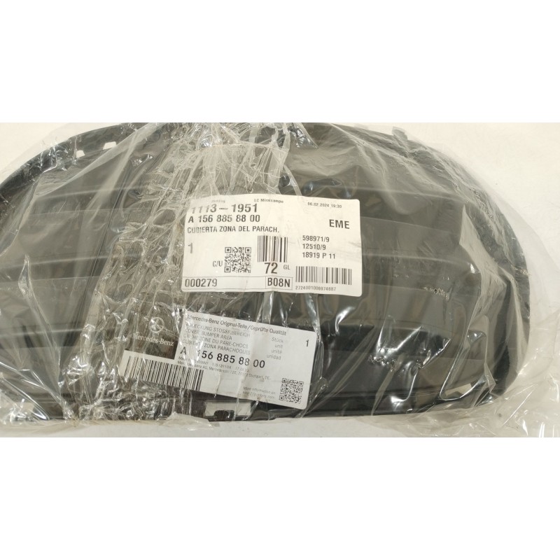 Recambio de rejilla paragolpes derecha para mercedes-benz clase gla (w156) gla 200 (156.943) referencia OEM IAM A1568858800  