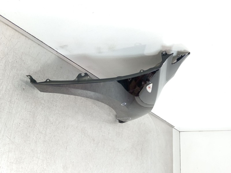 Recambio de aleta delantera derecha para hyundai ix35 (lm, el, elh) 1.7 crdi referencia OEM IAM 663212S000  