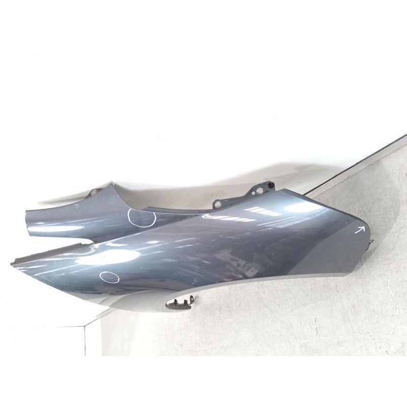 Recambio de aleta delantera derecha para mitsubishi grandis (na_w) 2.0 di-d (na8w) referencia OEM IAM 5220B198  