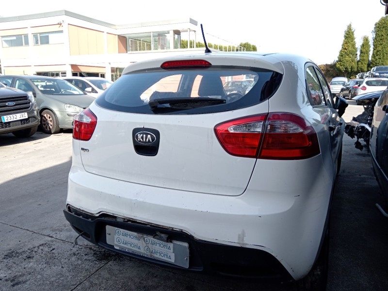 kia rio iii (ub) del año 2012