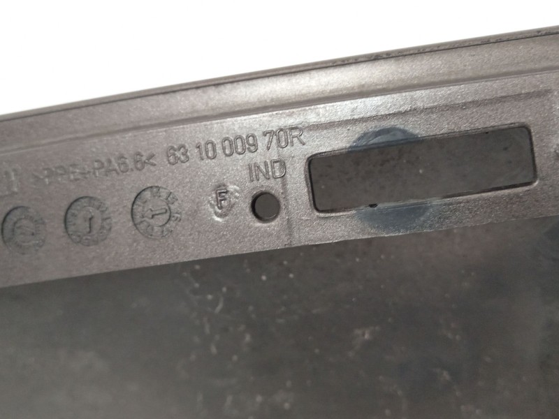 Recambio de aleta delantera derecha para renault scénic iii (jz0/1_) 1.2 tce referencia OEM IAM 631000970R  