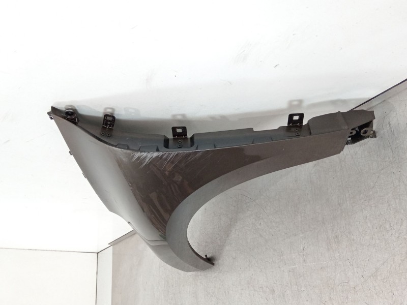 Recambio de aleta delantera izquierda para renault grand scénic iv (r9_) 1.5 dci 110 referencia OEM IAM 631010815R  