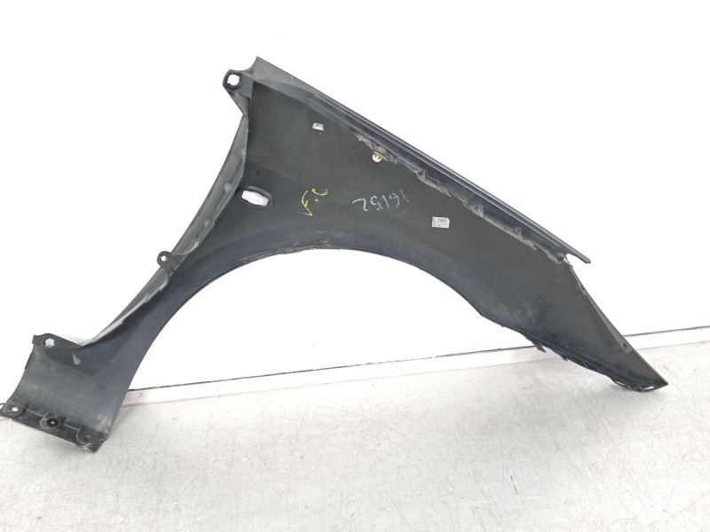 Recambio de aleta delantera izquierda para peugeot 307 break (3e) 1.6 hdi 110 referencia OEM IAM 9653364677  