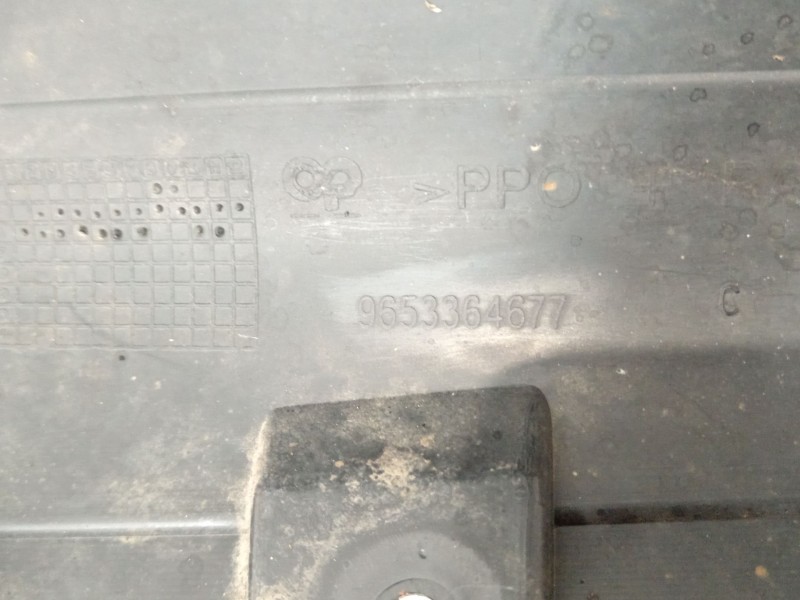 Recambio de aleta delantera izquierda para peugeot 307 break (3e) 1.6 hdi 110 referencia OEM IAM 9653364677  