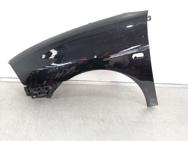 Recambio de aleta delantera izquierda para seat ibiza iii (6l1) 1.2 referencia OEM IAM 6L0821165  