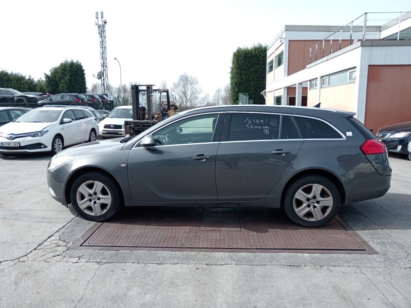 opel insignia a sports tourer (g09) del año 2009