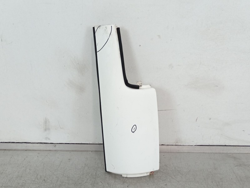 Recambio de aleta delantera derecha para nissan cabstar e (tl_, vl_) 75.28 (tl0) referencia OEM IAM F12620T000  