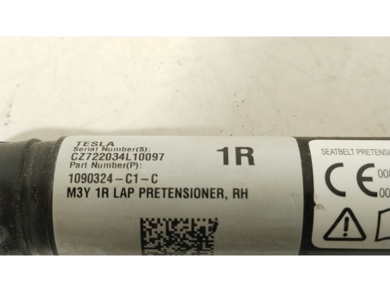 Recambio de enganche cinturon delantero derecho para tesla model 3 ev referencia OEM IAM 1090324C1C  