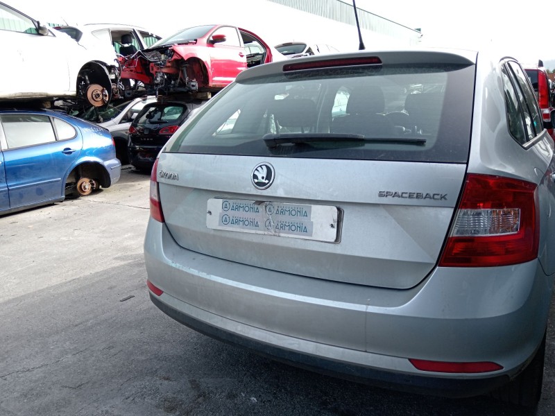 skoda rapid spaceback (nh1) del año 2014