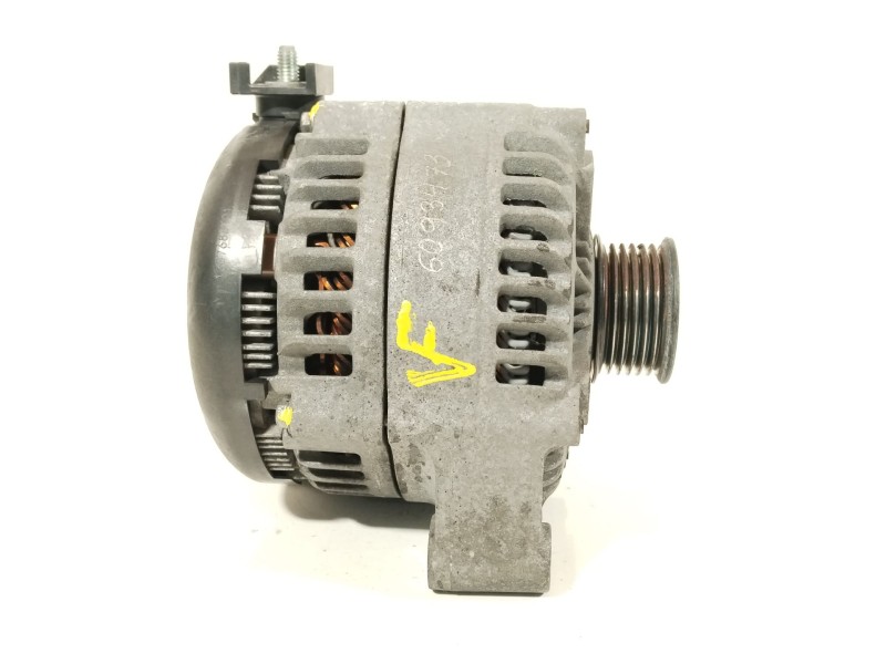 Recambio de alternador para bmw serie 5 lim. (f10) 520d efficientdynamics edition referencia OEM IAM 7646814 1042106982 