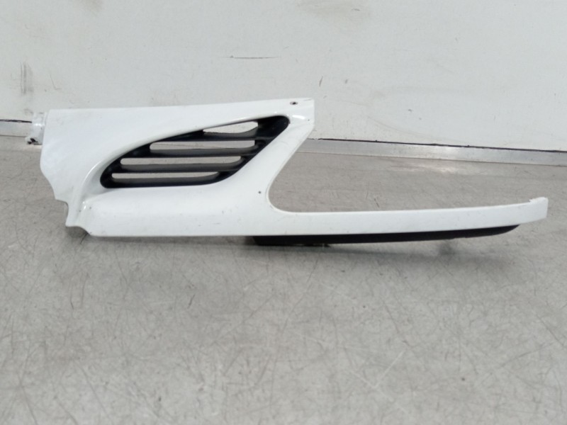 Recambio de rejilla paragolpes izquierda para renault megane i classic (la0/1_) 1.9 tdi referencia OEM IAM 7700834200  