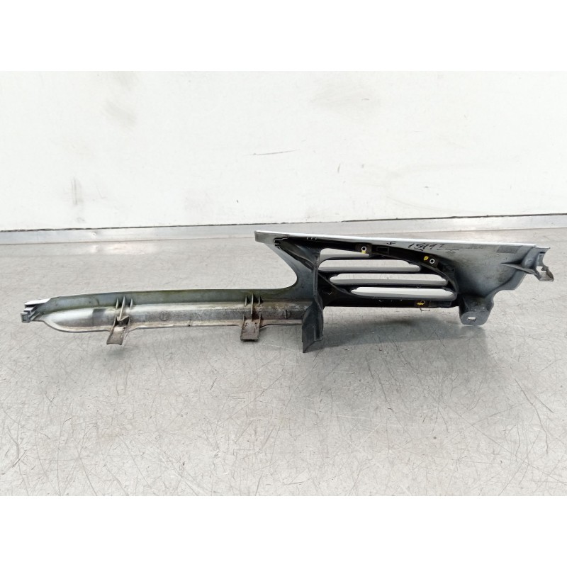 Recambio de rejilla paragolpes izquierda para renault megane i classic (la0/1_) 1.9 tdi referencia OEM IAM 7700834200  