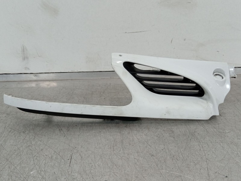 Recambio de rejilla paragolpes derecha para renault megane i classic (la0/1_) 1.9 tdi referencia OEM IAM 7700834201  