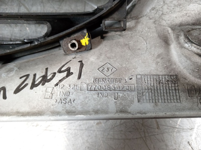 Recambio de rejilla paragolpes derecha para renault megane i classic (la0/1_) 1.9 tdi referencia OEM IAM 7700834201  