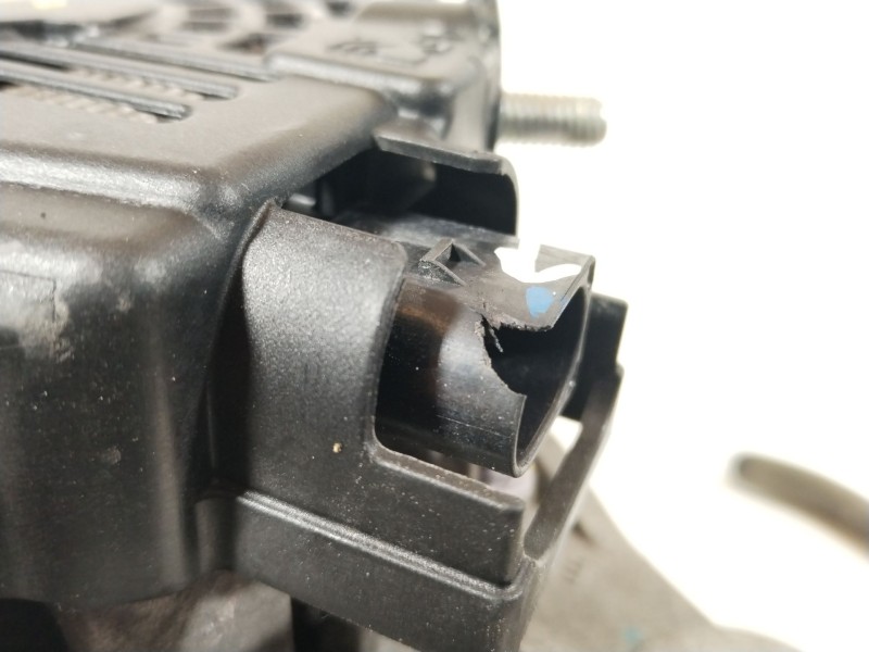 Recambio de alternador para hyundai i30 (pde, pd, pden) 1.6 crdi referencia OEM IAM 373002U200 61005074 